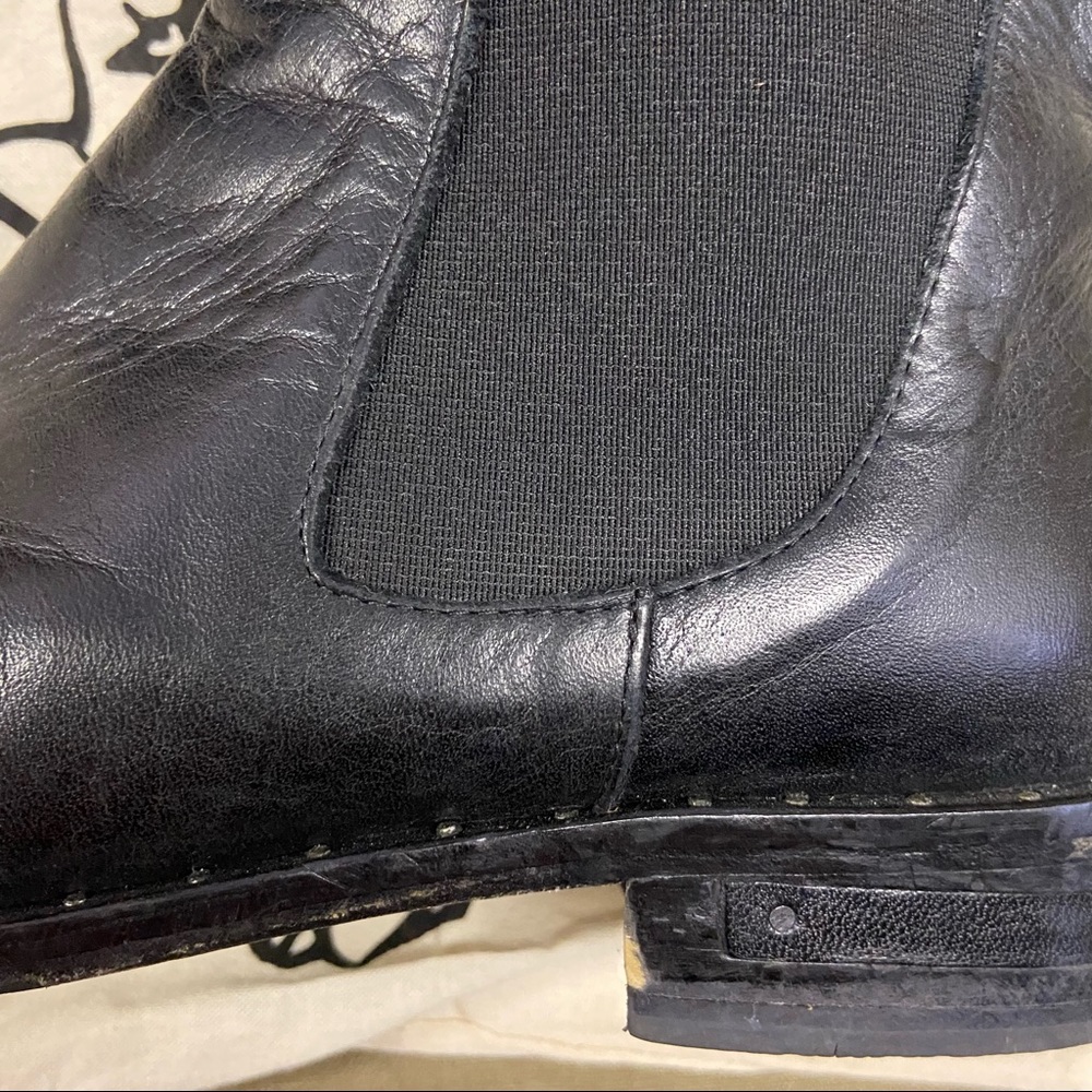 Freda Salvador Chelsea boot. Size 6/5.5. Black. - Picture 5 of 6